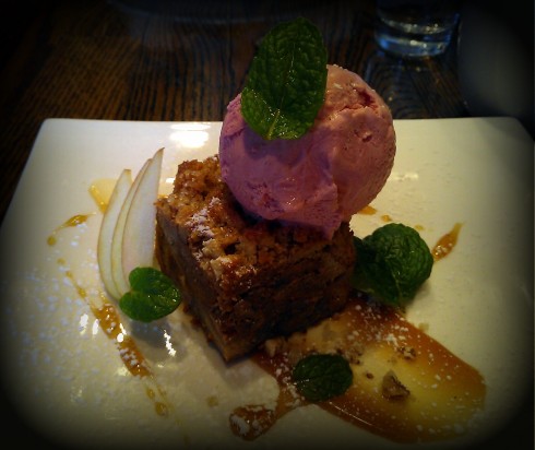 Nick's on Broadway - bread pudding